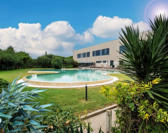 Piscina exterior de David Lloyd Gavà Mar