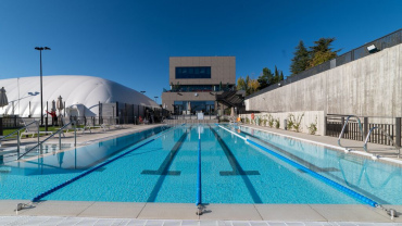Piscina exterior en David Lloyd Aravaca