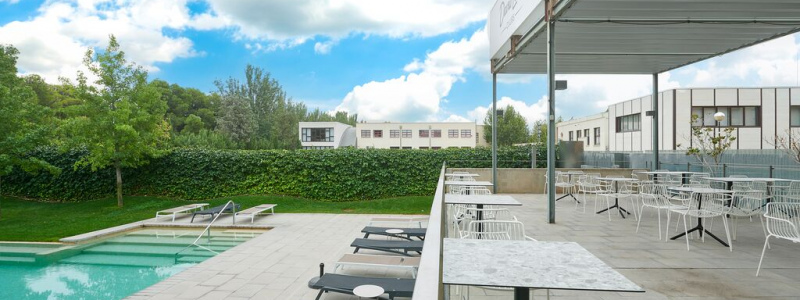 Piscina exterior en David Lloyd Zaragoza