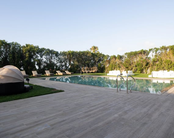 Piscina exterior David Lloyd Gavà Mar